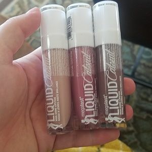 Wet n wild high shine lipstick nude bundle